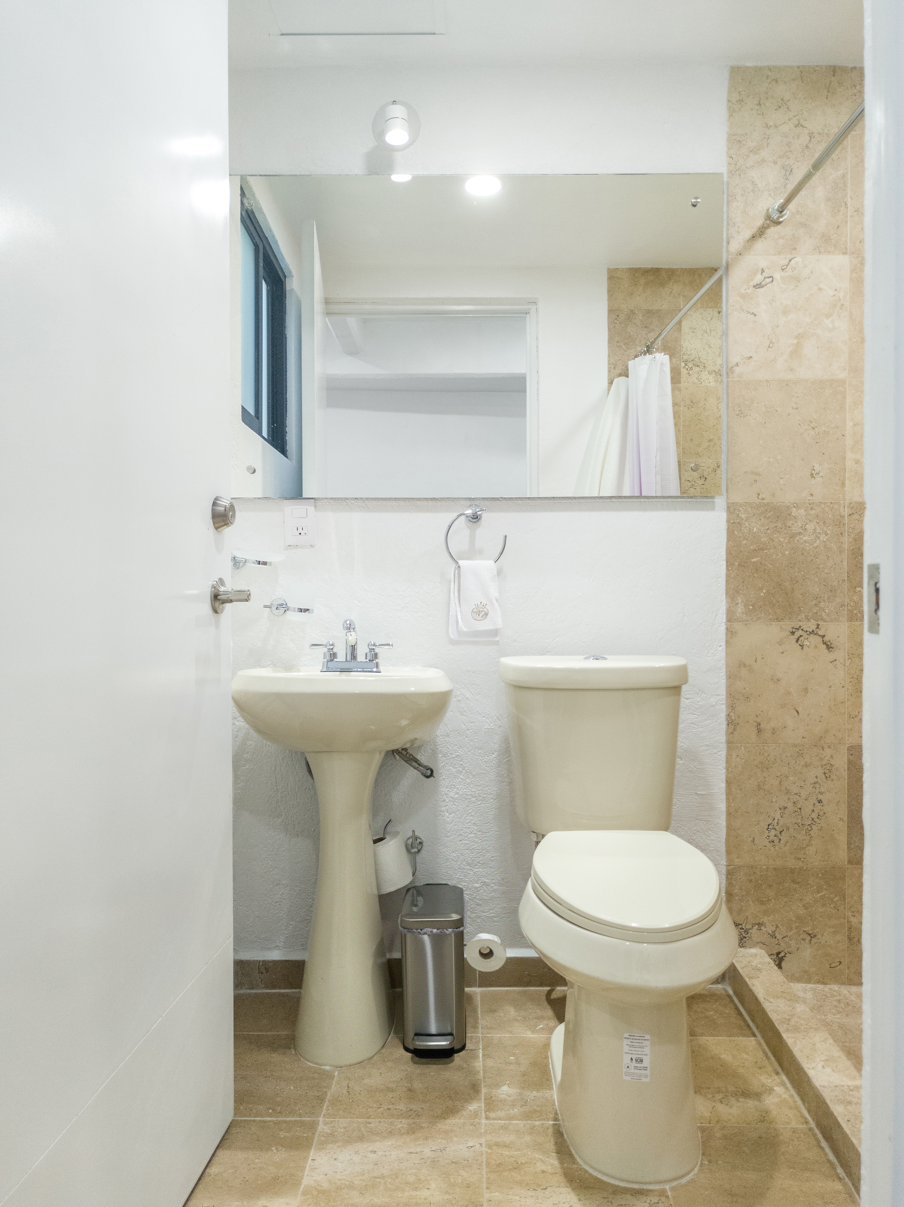 Vista baño completo